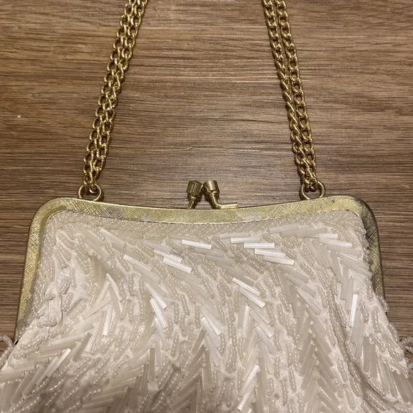 Vintage La Regale Ltd White Beaded Handbag - Picture 3 of 9